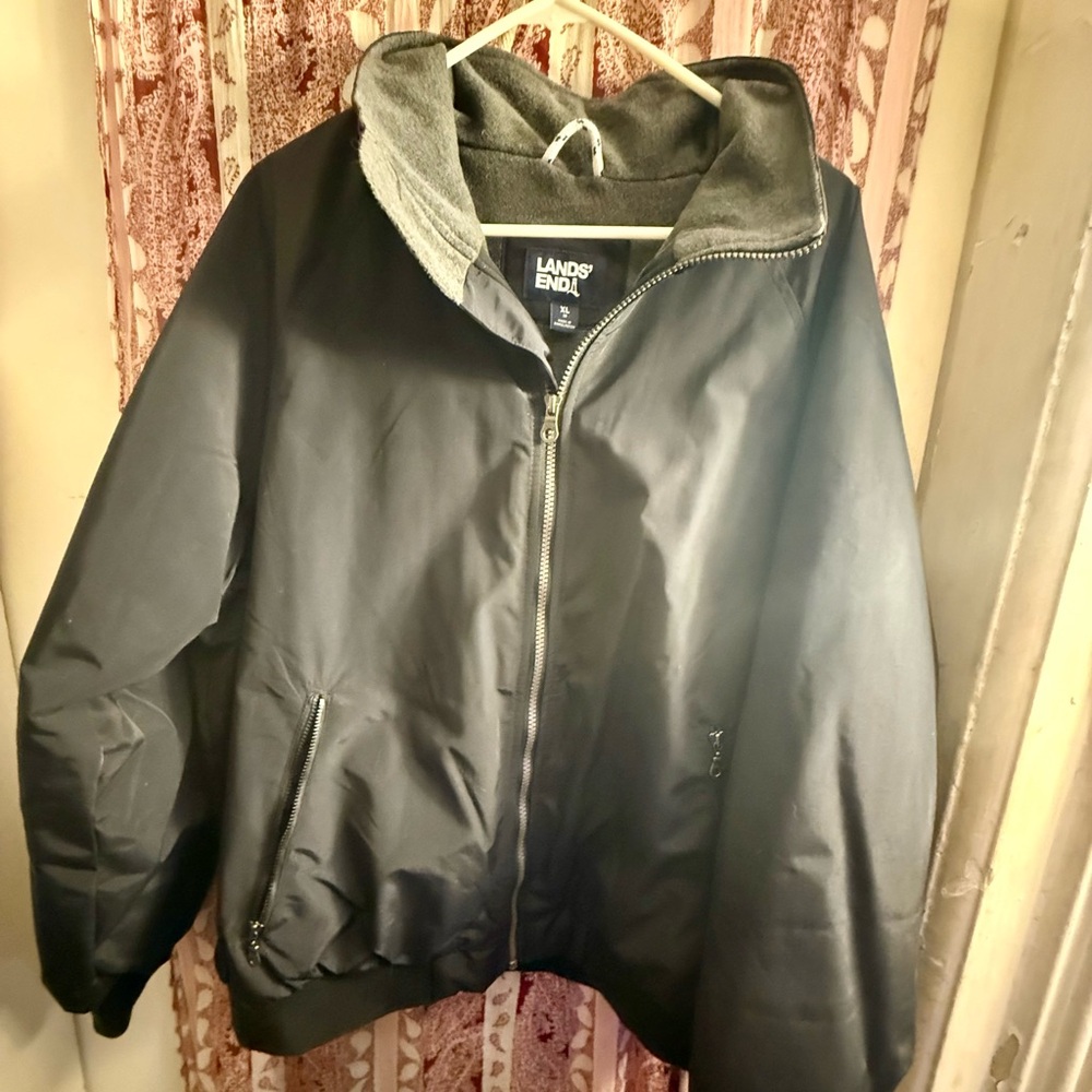 LANDS END NWOT AWESOME FALL/EARLY winter coat.  Never been worn.